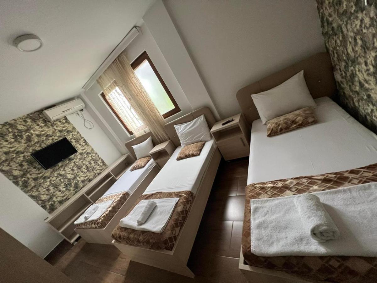 Hotel Ultra Star Skopje Eksteriør billede